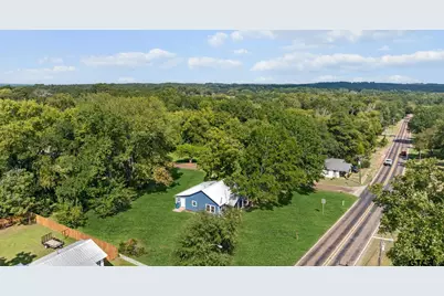 607 E Duval, Troup, TX 75789 - Photo 27