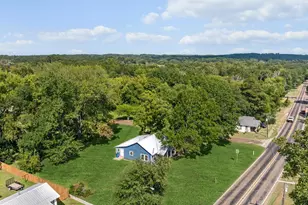 607 E Duval, Troup, TX 75789 - Photo 27