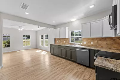 607 E Duval, Troup, TX 75789 - Photo 13