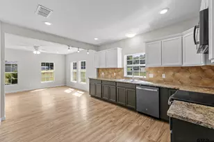 607 E Duval, Troup, TX 75789 - Photo 13