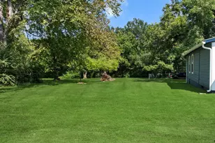 607 E Duval, Troup, TX 75789 - Photo 25