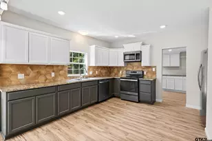 607 E Duval, Troup, TX 75789 - Photo 11