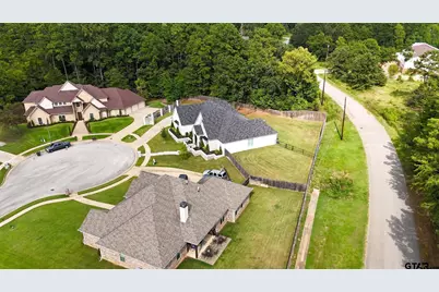 1242 Colt, Tyler, TX 75703 - Photo 43