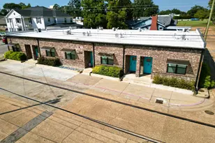 901 Broadway Blvd, Kilgore, TX 75662 - Photo 1