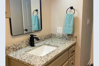 901 Broadway Blvd, Kilgore, TX 75662 - Photo 11