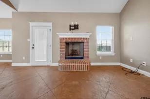 709 Linus Ln, Lindale, TX 75771 - Photo 11