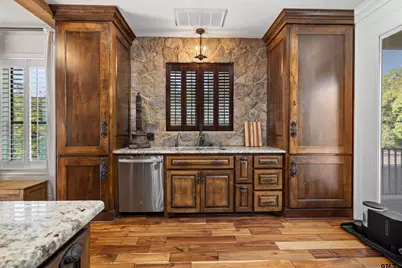 742 Private Road 7219, Jefferson, TX 75657 - Photo 7