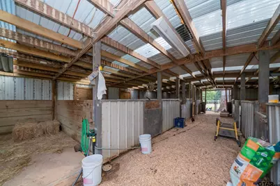 1901 Byrd Rd, Jacksonville, TX 75766 - Photo 43