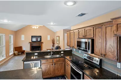 433 Knollwood Lane, Holly Lake Ranch, TX 75765 - Photo 13