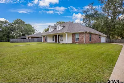 708 E Paschal Street, Troup, TX 75789 - Photo 3