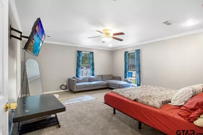 708 E Paschal Street, Troup, TX 75789 - Photo 21