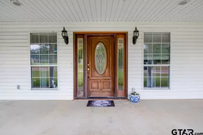 708 E Paschal Street, Troup, TX 75789 - Photo 5