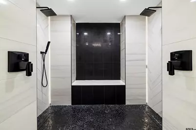 1300 Montclair St, Longview, TX 75601 - Photo 17