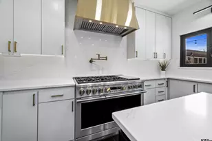 1300 Montclair St, Longview, TX 75601 - Photo 9