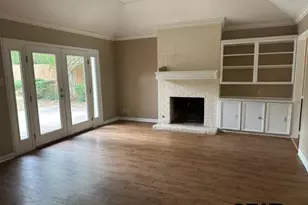 5702 Foxcroft Rd, Tyler, TX 75703 - Photo 3