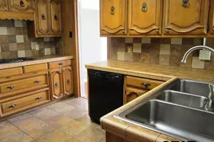 401 Woodland Hills, Tyler, TX 75701 - Photo 9