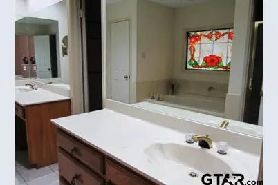 401 Woodland Hills, Tyler, TX 75701 - Photo 17