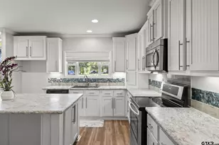 905 Co Rd 4914, Ben Wheeler, TX 75754 - Photo 15