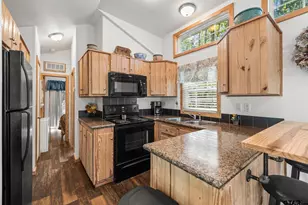 905 Co Rd 4914, Ben Wheeler, TX 75754 - Photo 35