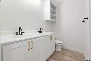 16525 Crossing Cir, Lindale, TX 75771 - Photo 25