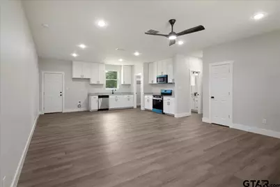 382 Pecos St, Bullard, TX 75757 - Photo 3