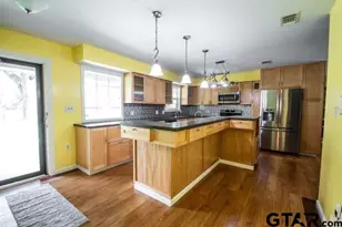 319 Spruce St, Van, TX 75790 - Photo 5