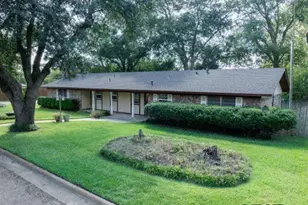 319 Spruce St, Van, TX 75790 - Photo 1