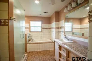 319 Spruce St, Van, TX 75790 - Photo 11