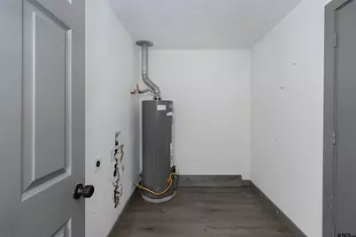 2527 S Robertson Ave, Tyler, TX 75701 - Photo 9