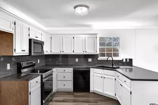 103 Lyle St, Gladewater, TX 75647 - Photo 17