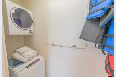 104 E Barker Creek Dr, Scroggins, TX 75480 - Photo 13