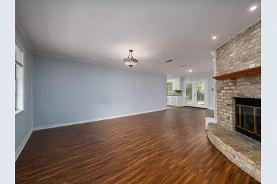 300 Robert E Lee Dr, Tyler, TX 75703 - Photo 9