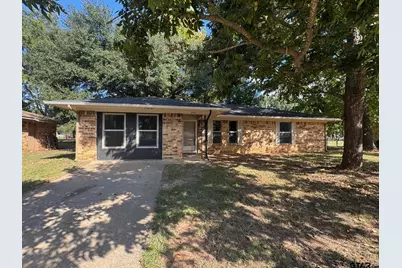 207 Westview St, Palestine, TX 75803 - Photo 1