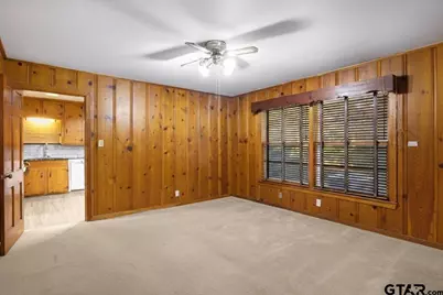 2110 Crestwood Dr, Tyler, TX 75701 - Photo 15