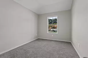 16517 Crossing Cir, Lindale, TX 75771 - Photo 17