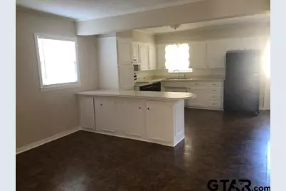 805 W Sixth Street, Tyler, TX 75701 - Photo 3