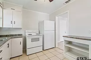 1226 S Fleishel, Tyler, TX 75701 - Photo 13