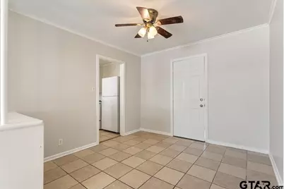 1226 S Fleishel, Tyler, TX 75701 - Photo 9