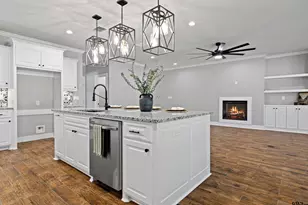 375 Clara Ln, Kilgore, TX 75662 - Photo 15