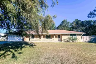 648 Daingerfield St, Pittsburg, TX 75686 - Photo 1