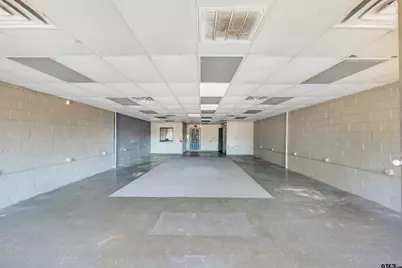 208 N Commerce Street, Overton, TX 75684 - Photo 5