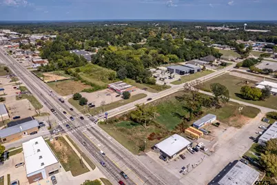 906 S Main St, Lindale, TX 75771 - Photo 29