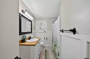 306 4th St, Palestine, TX 75803 - Photo 3