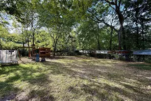 805 Sycamore St, Mineola, TX 75773 - Photo 21