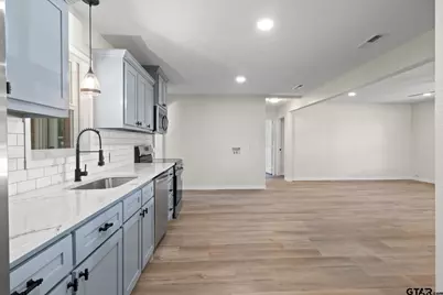 312 Willow, Hughes Springs, TX 75656 - Photo 11