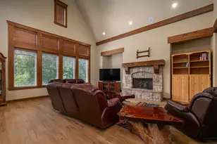 1860 Holcomb Cir, Tyler, TX 75703 - Photo 5