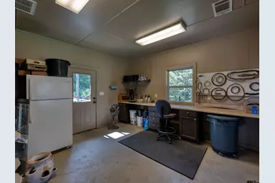 1860 Holcomb Circle, Tyler, TX 75703 - Photo 39