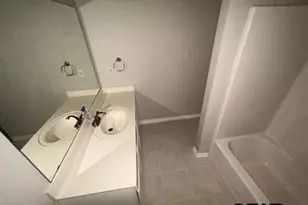 5401 Hollytree Dr, Tyler, TX 75703 - Photo 7