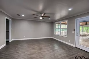 1008 Woodland Dr, Palestine, TX 75801 - Photo 13