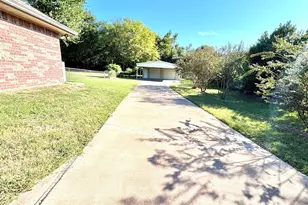 502 Ivey, Mineola, TX 75773 - Photo 39